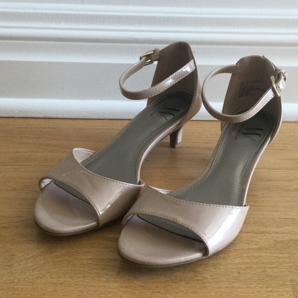 Worthington kitten heel